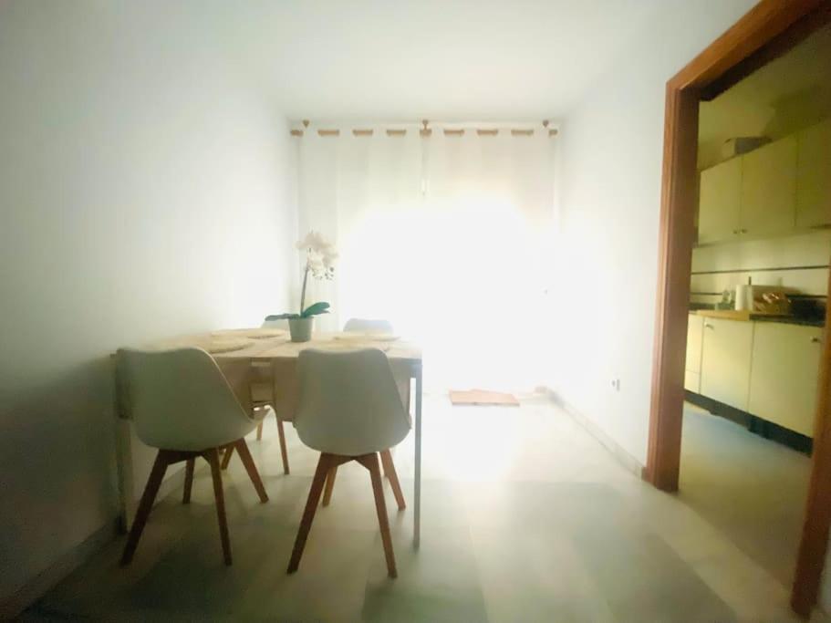 Apartamento De Dos Dormitorios En Almeria. Buitenkant foto